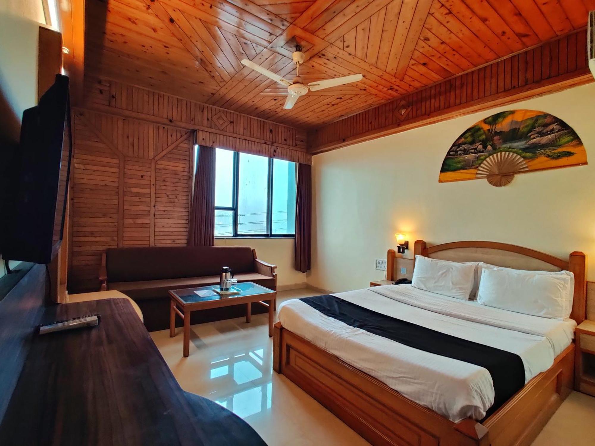 Hotel Pratap Heritage Mahābaleshwar Exteriör bild