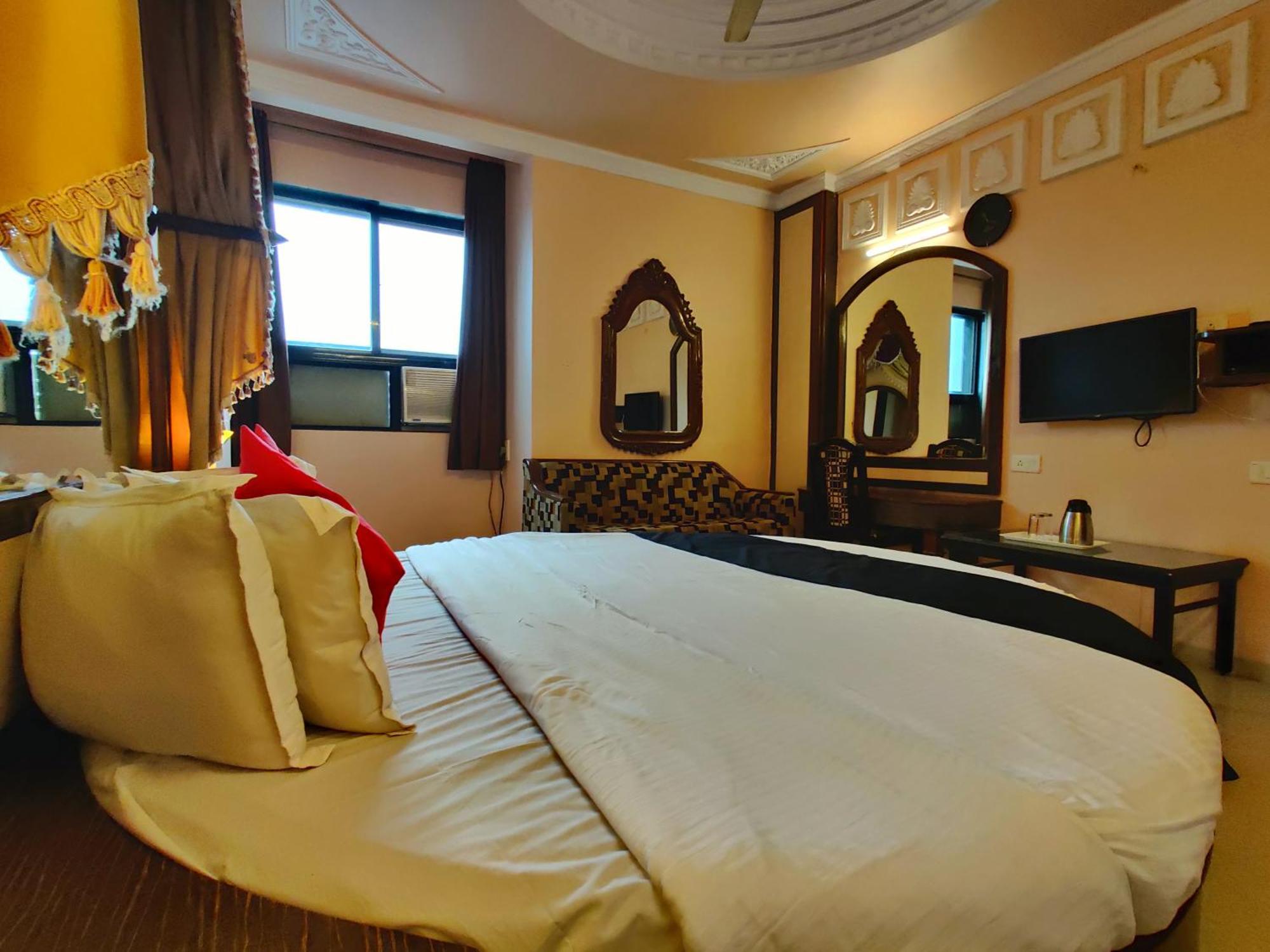 Hotel Pratap Heritage Mahābaleshwar Exteriör bild