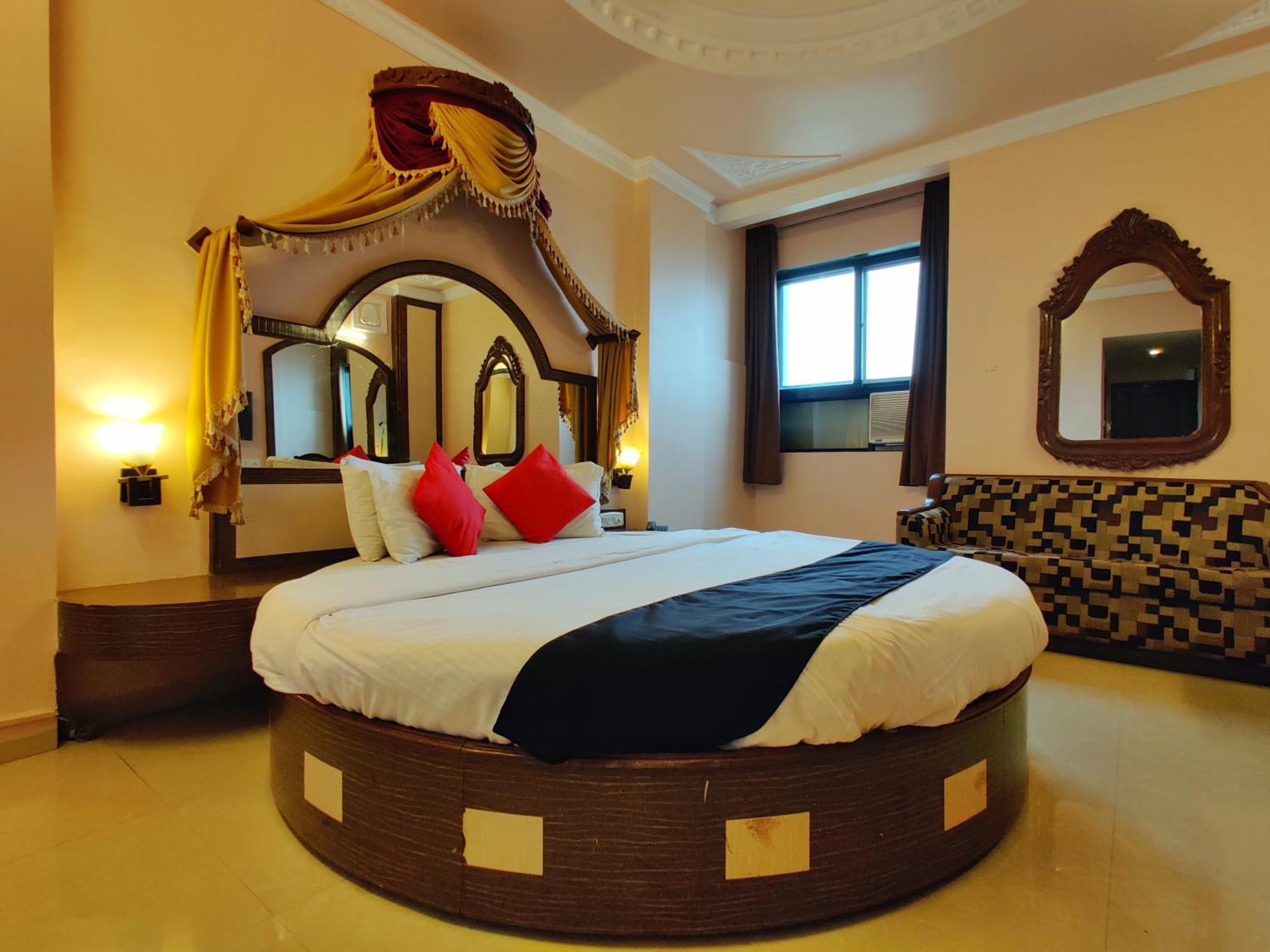 Hotel Pratap Heritage Mahābaleshwar Exteriör bild
