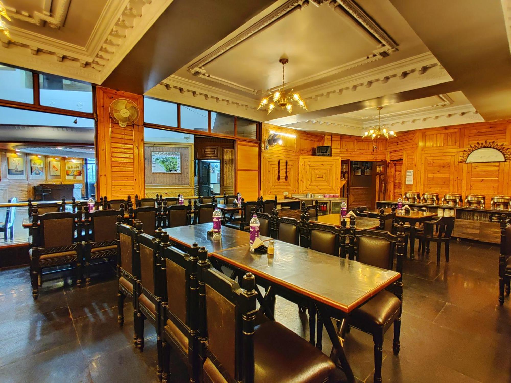 Hotel Pratap Heritage Mahābaleshwar Exteriör bild
