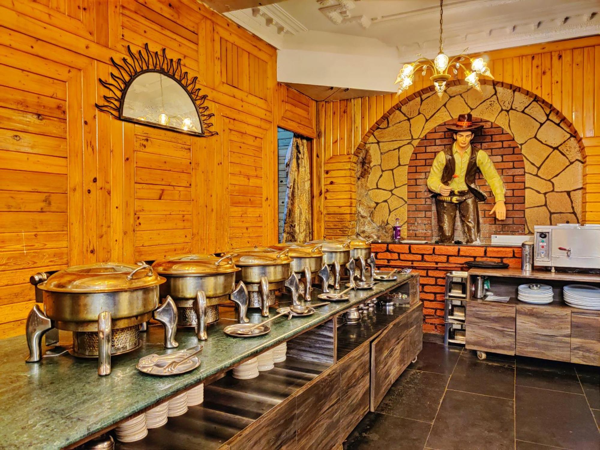 Hotel Pratap Heritage Mahābaleshwar Exteriör bild